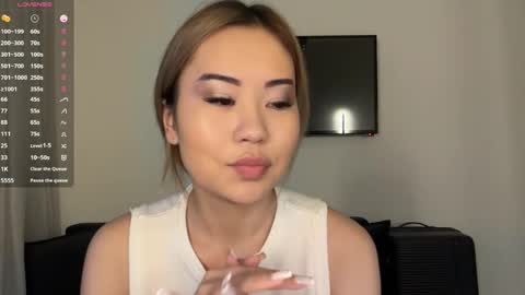 Snapshot of clemenciakempa chatting on April 2026 01:08:02 PM Lili online show from April 2026 01:08:02 PM