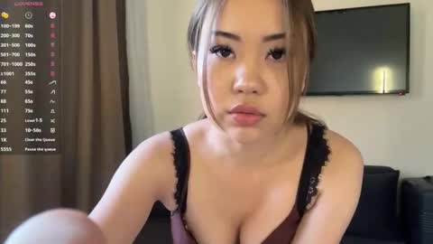 Snapshot of clemenciakempa chatting on April 2026 01:05:02 PM Lili online show from April 2026 01:05:02 PM