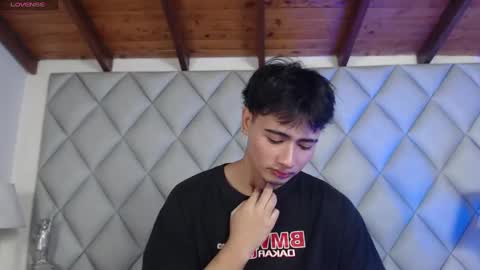 clement_reyes online show from November 2025 01:13:01 PM