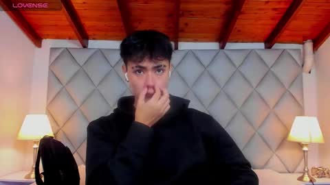 clement_reyes online show from November 2025 12:52:01 PM