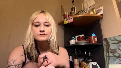 Jenny online show from October 2025 05:21:02 PM