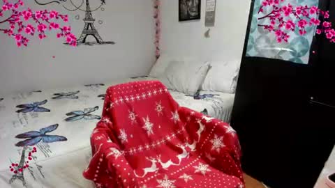 Snapshot of cleo_christmas chatting on July 2026 06:11:01 PM cleo_christmas online show from July 2026 06:11:01 PM