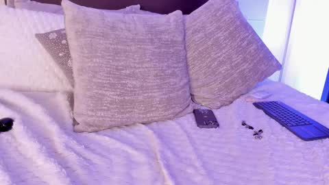 . Cleo Jhonson . online show from March 2025 11:08:02 AM