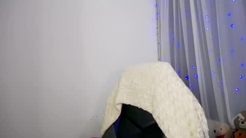 Snapshot of cleopatra_cute chatting on April 2026 02:44:02 AM Nicol online show from April 2026 02:44:02 AM