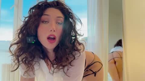 cleopatra_sinns online show from November 2025 02:39:02 PM