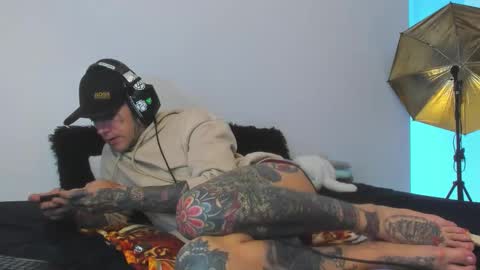 cleo y maikol online show from October 2025 09:37:01 PM