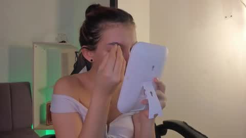 cleowhite_ online show from February 2026 07:54:01 PM