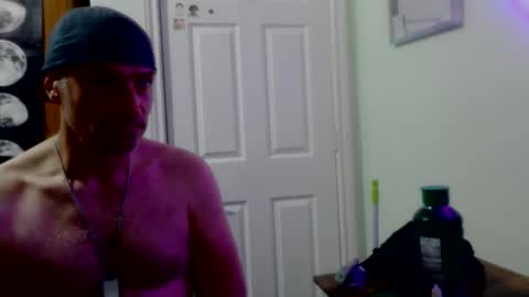 Snapshot of clintwood12 chatting on April 2026 07:09:02 AM chad online show from April 2026 07:09:02 AM