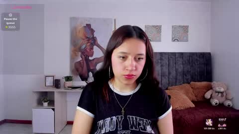 cloe_7 online show from June 2026 07:37:02 PM