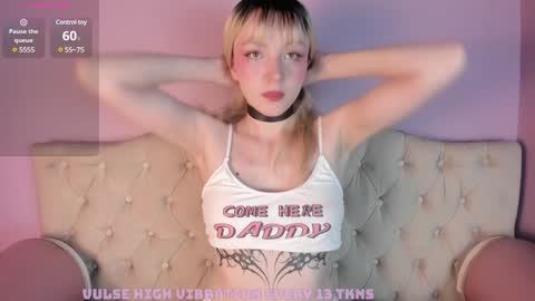 Snapshot of cloe_five chatting on January 2025 09:23:02 PM CLOE online show from January 2025 09:23:02 PM