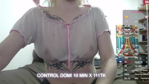 Snapshot of cloe_five chatting on March 2026 06:40:01 PM CLOE online show from March 2026 06:40:01 PM