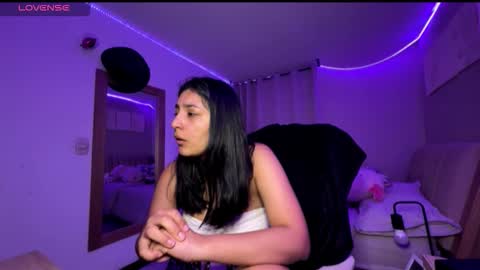 Snapshot of cloe_small08 chatting on November 2025 02:43:02 AM cloe small online show from November 2025 02:43:02 AM