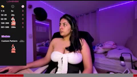 Snapshot of cloe_small08 chatting on November 2025 02:11:02 AM cloe small online show from November 2025 02:11:02 AM