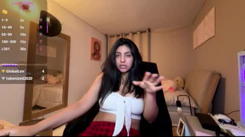 Snapshot of cloe_small08 chatting on November 2025 06:13:01 AM cloe small online show from November 2025 06:13:01 AM