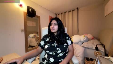 Snapshot of cloe_small08 chatting on December 2025 01:46:02 AM cloe small online show from December 2025 01:46:02 AM