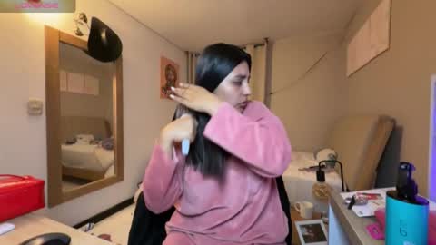 Snapshot of cloe_small08 chatting on January 2026 02:14:02 AM cloe small online show from January 2026 02:14:02 AM