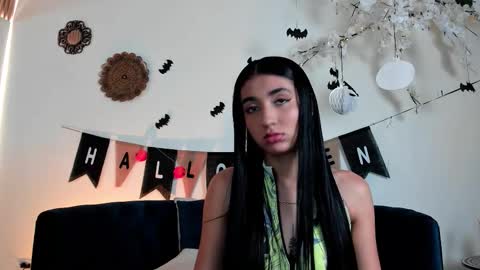 Snapshot of cloe_taylor__ chatting on October 2025 03:29:02 AM CLOE online show from October 2025 03:29:02 AM