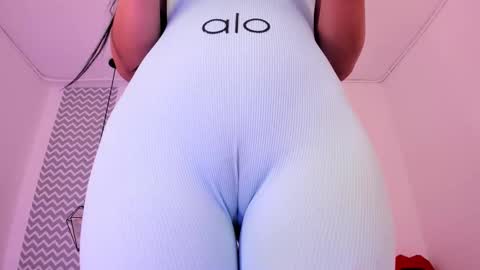 Snapshot of cloehonney chatting on March 2026 12:09:01 PM cloe online show from March 2026 12:09:01 PM