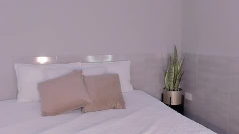 Snapshot of cloehsmiith chatting on November 2025 11:10:01 AM Chloe Smith online show from November 2025 11:10:01 AM