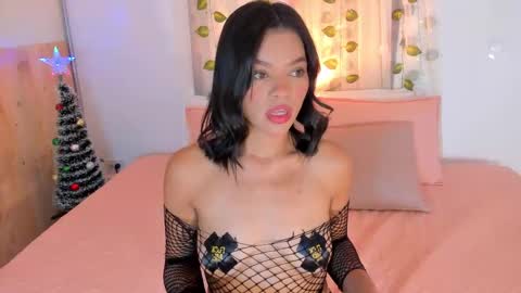 Snapshot of cloehsmiith chatting on December 2025 11:41:02 AM Chloe Smith online show from December 2025 11:41:02 AM