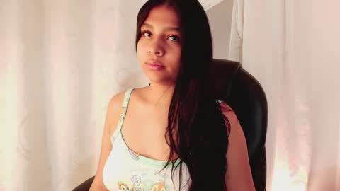 Snapshot of cloenovak chatting on April 2026 01:05:02 PM Cloe online show from April 2026 01:05:02 PM