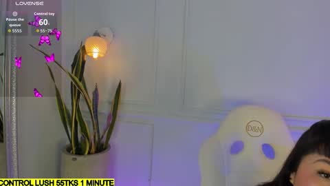 cloeparker_ online show from October 2025 11:32:02 AM