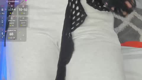 cloeparker_ online show from December 2025 11:27:02 AM