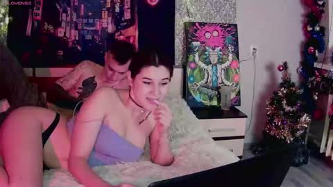 closertous online show from December 2025 02:24:02 PM