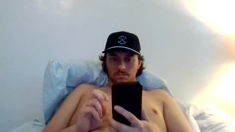 tallhungandcloudy online show from February 2026 10:18:01 PM