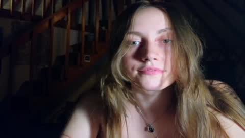 Clover online show from February 2025 05:40:02 AM