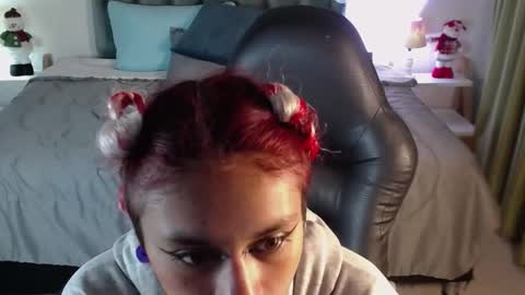 emely dolce online show from December 2024 01:29:02 AM