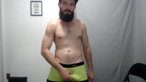 Snapshot of clubb86 chatting on March 2026 09:11:01 PM Maxxdieselx69 online show from March 2026 09:11:01 PM