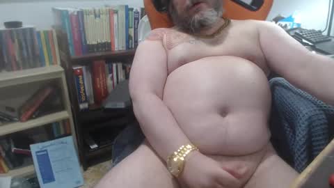 Snapshot of clyde_money chatting on January 2025 01:37:02 AM  Clyde  Money  online show from January 2025 01:37:02 AM