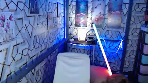 clyde_twinkx online show from November 2025 10:25:01 AM