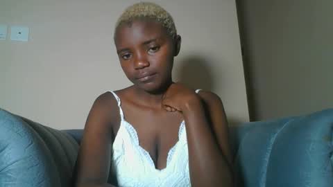Snapshot of coastal_baddie chatting on May 2026 04:42:01 AM Ninah online show from May 2026 04:42:01 AM