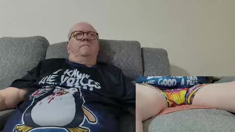 Snapshot of cockneymack51 chatting on October 2025 09:31:01 AM Charlie. online show from October 2025 09:31:01 AM