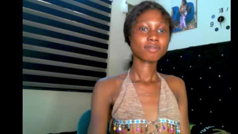coco_petitqueen online show from January 2025 07:46:02 AM