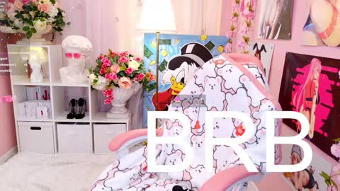 Mia online show from January 2025 12:03:01 AM