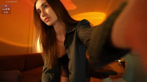 Anna online show from April 2026 06:27:01 PM