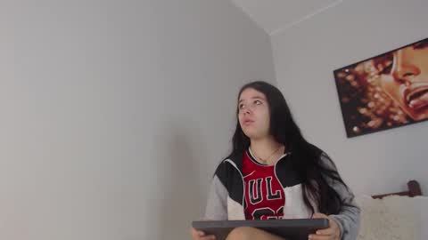 coconutt_oil online show from February 2026 10:04:01 AM