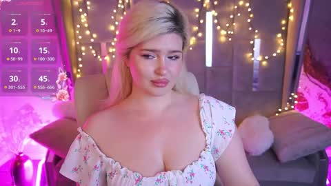 Snapshot of cocosecretss chatting on June 2026 07:03:02 AM onlyfans amyleyy online show from June 2026 07:03:02 AM