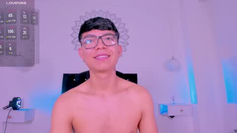 Snapshot of codytwink_ chatting on October 2025 07:29:01 AM Cody online show from October 2025 07:29:01 AM