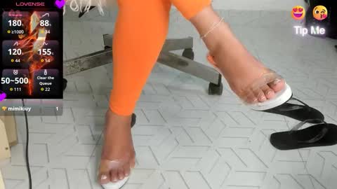 Snapshot of coffee_hot chatting on November 2025 04:09:02 PM laurita online show from November 2025 04:09:02 PM