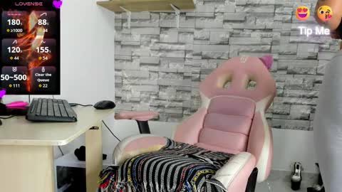 laurita online show from January 2026 09:18:02 PM