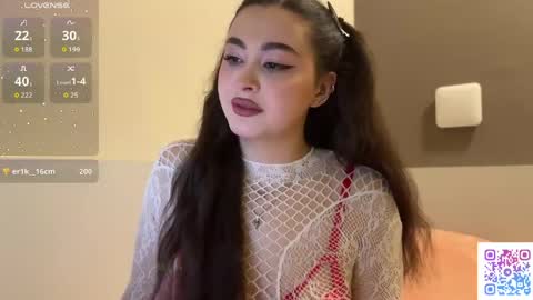 Snapshot of coffee_wihtout_milk chatting on April 2026 11:48:01 PM Yumi online show from April 2026 11:48:01 PM