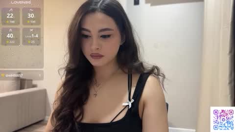 Snapshot of coffee_wihtout_milk chatting on April 2026 11:10:02 PM Yumi online show from April 2026 11:10:02 PM