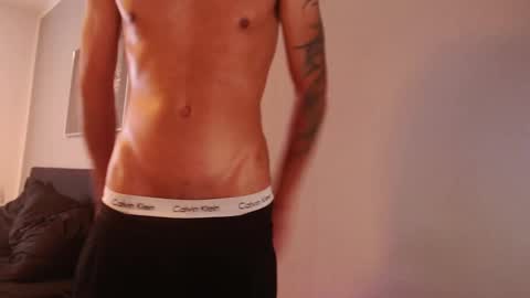 Snapshot of coitzzz chatting on December 2024 09:39:01 AM coitzzz online show from December 2024 09:39:01 AM