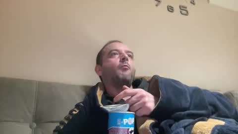 colambus83 online show from April 2026 07:18:01 PM