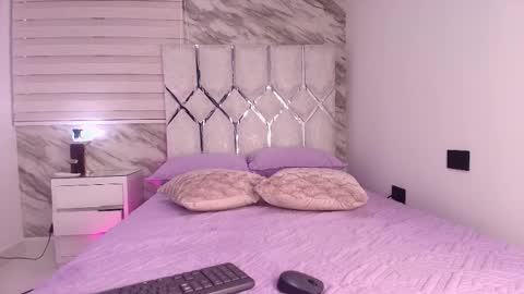 colett online show from November 2025 11:54:01 AM