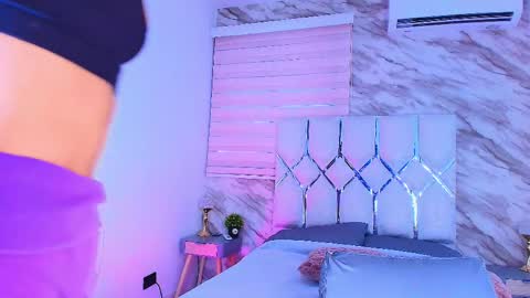 Snapshot of colett_hall chatting on April 2026 11:59:01 AM colett online show from April 2026 11:59:01 AM